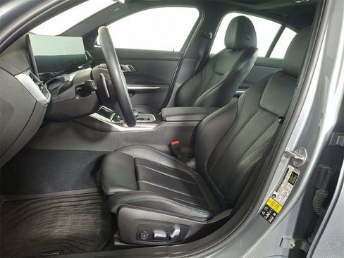 Used 2023 BMW 330i xDrive Sedan w/ Premium Package image 16