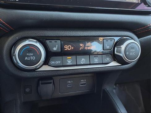 Used 2024 Nissan Versa SR image 7