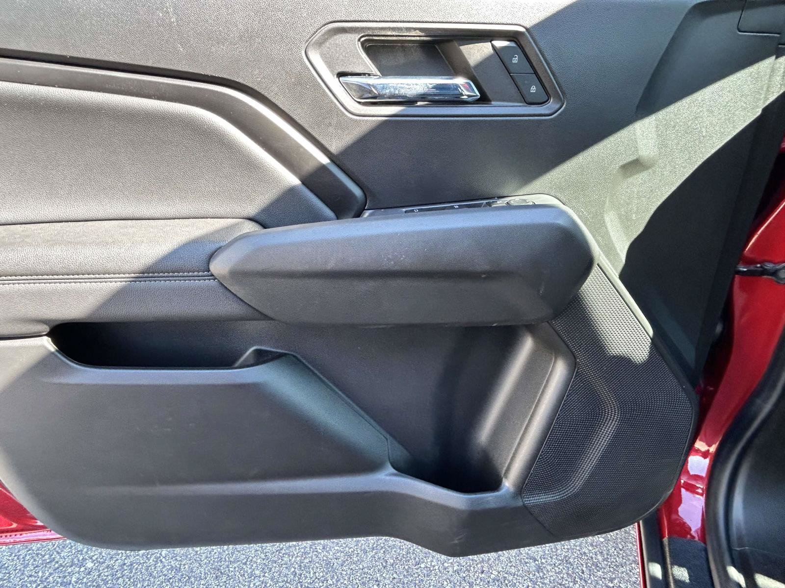 Used 2023 Chevrolet Colorado LT w/ LT Convenience Package III RWD image 12