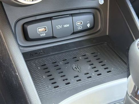 New 2026 Hyundai Venue SEL FWD image 28