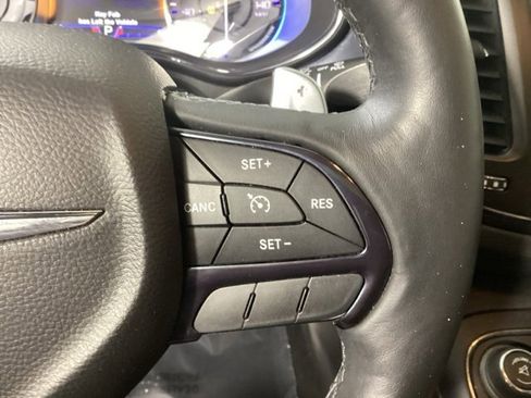 Used 2016 Chrysler 200 S w/ Comfort Group image 28