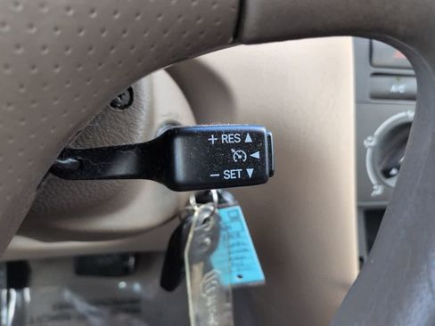 Used 2005 Toyota Corolla LE w/ Audio Value Pkg FWD image 20