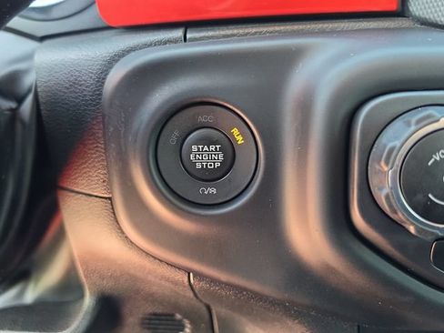 Used 2023 Jeep Gladiator Sport AWD/4WD image 26