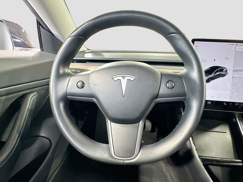 Used 2018 Tesla Model 3 Long Range image 17