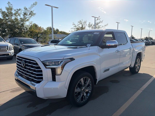 Used 2023 Toyota Tundra Capstone AWD/4WD image 3
