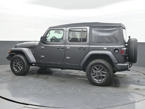 Used 2025 Jeep Wrangler Unlimited Sport AWD/4WD image 7