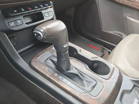 Used 2021 GMC Canyon Denali image 12