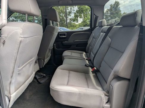 Used 2018 Chevrolet Silverado 1500 Custom w/ Custom Value Package RWD image 13