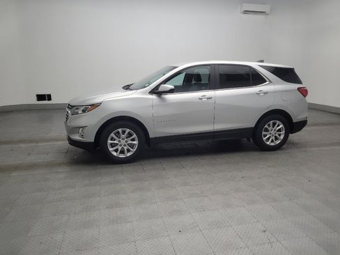 Used 2021 Chevrolet Equinox LT FWD image 2