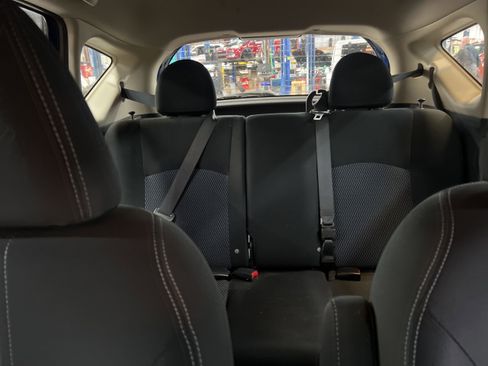 Used 2015 Nissan Versa Note SV FWD image 10