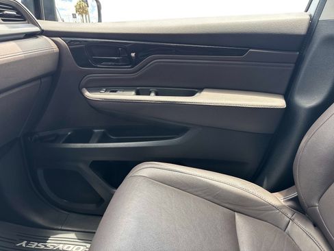 Used 2023 Honda Odyssey Touring image 25