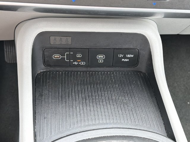 Certified 2025 Hyundai Kona SEL FWD image 21