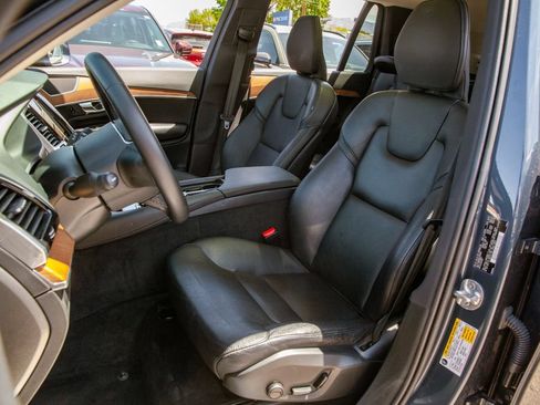Used 2023 Volvo XC90 T8 Plus AWD/4WD image 13