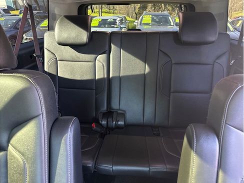 Used 2018 Chevrolet Suburban Premier image 21