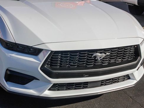 Used 2025 Ford Mustang Coupe image 6