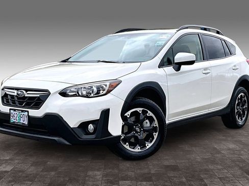 Used 2023 Subaru Crosstrek 2.0i Premium image 2
