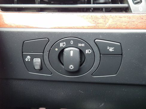 Used 2006 BMW M5 RWD image 25