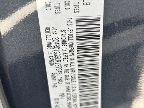 Used 2020 Chrysler Pacifica Limited image 26