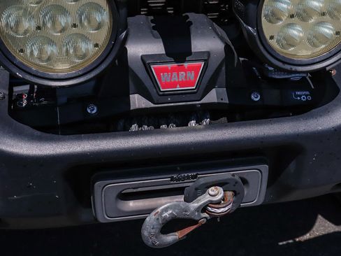 Used 2021 Jeep Gladiator Rubicon AWD/4WD image 7