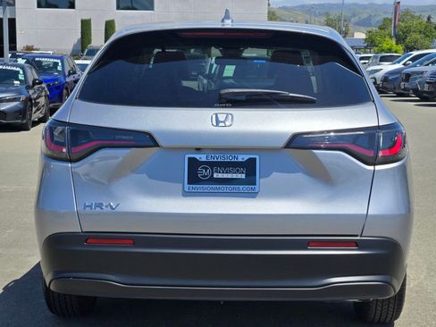 New 2026 Honda HR-V LX image 6