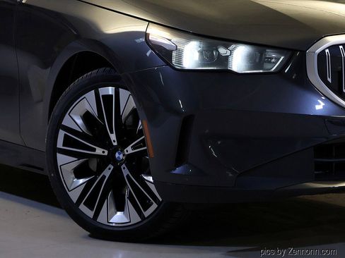 New 2026 BMW 530i xDrive 530i xDrive w/ Premium Package image 3