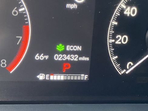 Certified 2025 Honda Pilot EX-L image 30