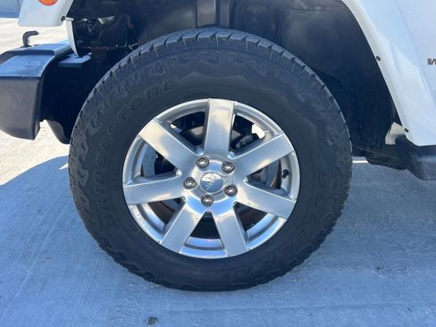 Used 2013 Jeep Wrangler Sahara w/ Connectivity Group image 19