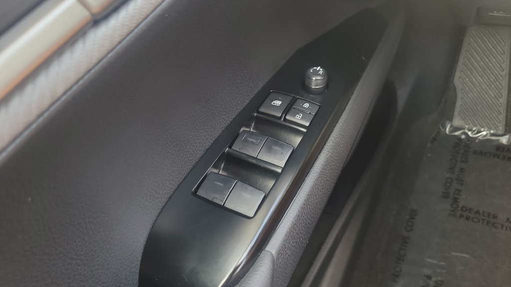 Used 2026 Toyota Camry SE FWD image 18