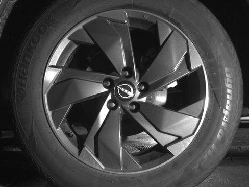 Used 2025 Nissan Rogue SV image 14