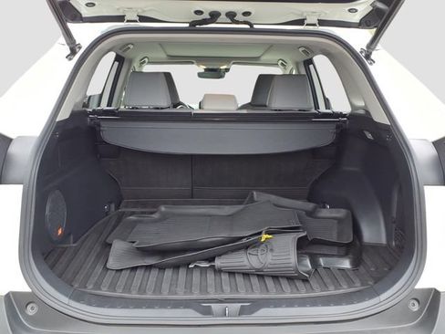 Used 2020 Toyota RAV4 Limited AWD/4WD image 27