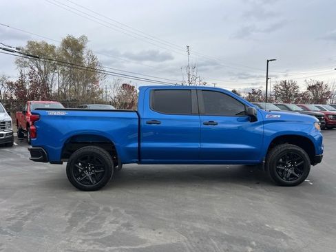 Used 2022 Chevrolet Silverado 1500 Custom Trail Boss w/ LPO, Dark Essentials Package image 4