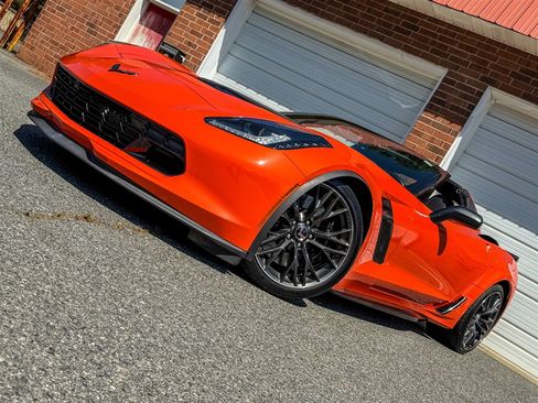 Used 2019 Chevrolet Corvette Z06 w/ Battery Protection Package image 9