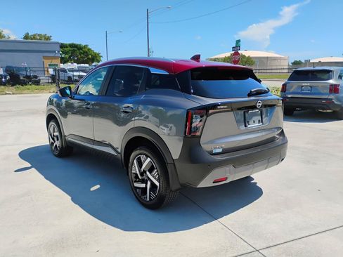 Used 2025 Nissan Kicks SV w/ SV Premium Package FWD image 6