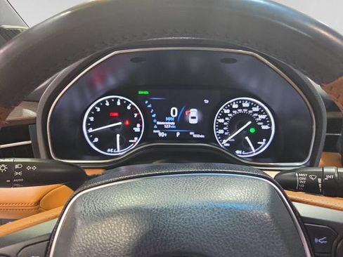 Used 2019 Toyota Avalon Limited w/ Advanced Safety Package FWD image 14