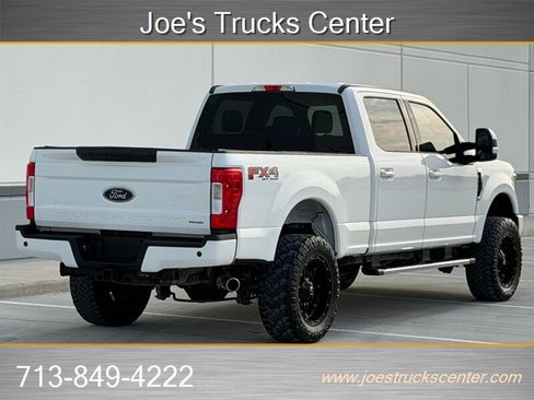 Used 2017 Ford F250 XLT w/ XLT Premium Package AWD/4WD image 7