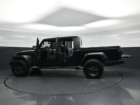 Used 2022 Jeep Gladiator Sport AWD/4WD image 31