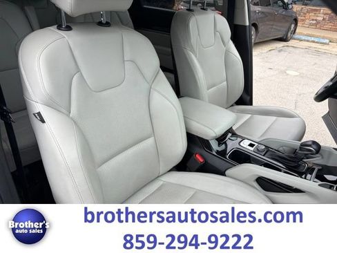 Used 2023 Kia Telluride S w/ S Sunroof Package FWD image 46