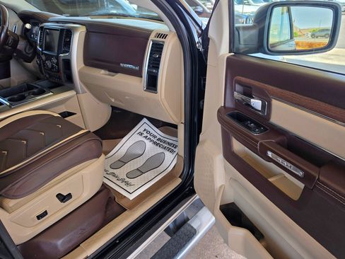 Used 2015 RAM 2500 Laramie w/ Convenience Group AWD/4WD image 15