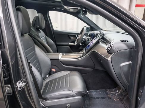 Used 2023 Mercedes-Benz GLC 300 4MATIC image 27