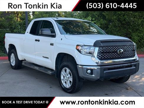 Used 2018 Toyota Tundra SR5 w/ SR5 Upgrade Package AWD/4WD image 1