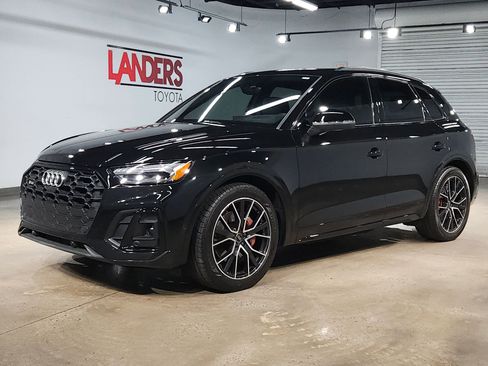 Used 2024 Audi SQ5 Prestige image 3