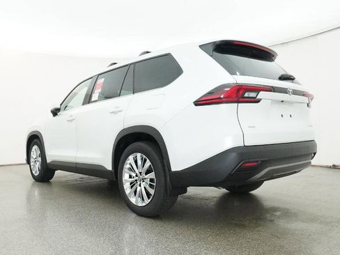 New 2026 Toyota Grand Highlander Platinum AWD/4WD image 24