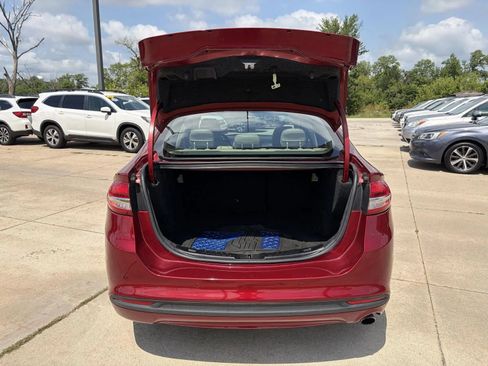 Used 2017 Ford Fusion SE w/ Fusion SE Technology Package FWD image 23