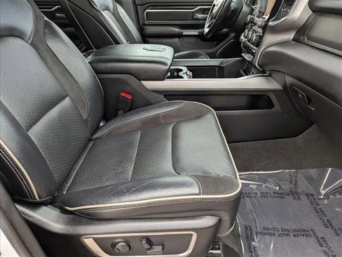 Used 2024 RAM 1500 Laramie AWD/4WD image 19