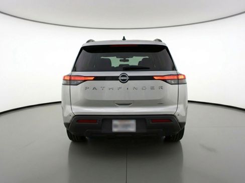 Used 2025 Nissan Pathfinder SV image 7