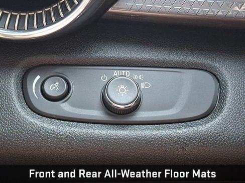 Used 2025 Chevrolet Trax ACTIV w/ Sunroof Package FWD image 27