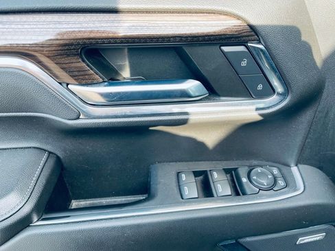 Used 2022 Chevrolet Silverado 1500 LT Trail Boss w/ LT Trail Boss Premium Package AWD/4WD image 13