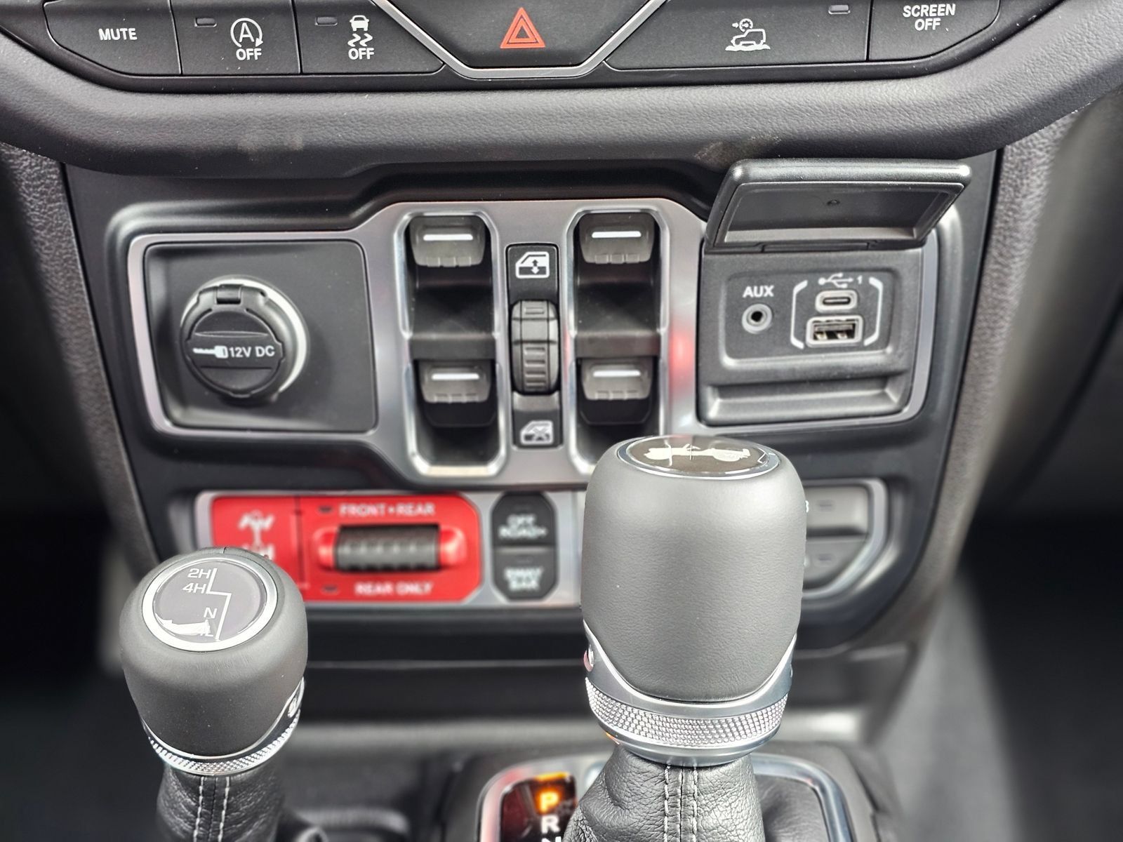 New 2026 Jeep Wrangler Unlimited Rubicon AWD/4WD image 18