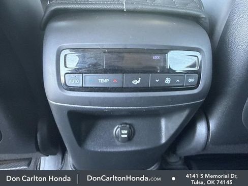 Used 2025 Hyundai Palisade SEL AWD/4WD image 16