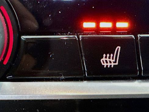 Certified 2023 BMW 540i xDrive w/ M Sport Package image 21